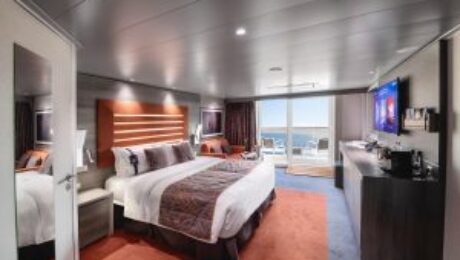 MSC Meraviglia Yacht Club deluxe suite MSC Meraviglia Yacht Club deluxe suite