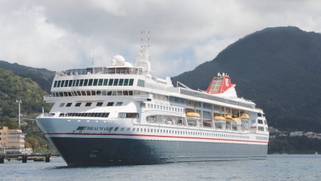 Braemar docked in Dominica