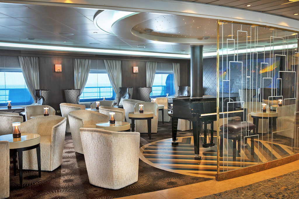 Seven Seas Navigator lounge