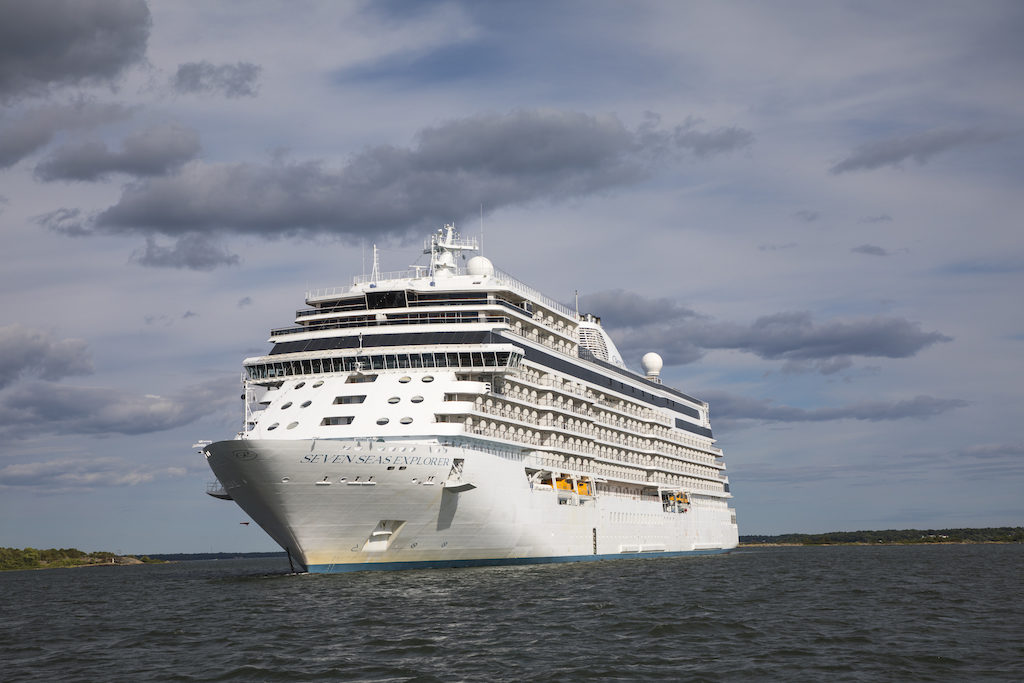 cruise ship Seven Seas Explorer