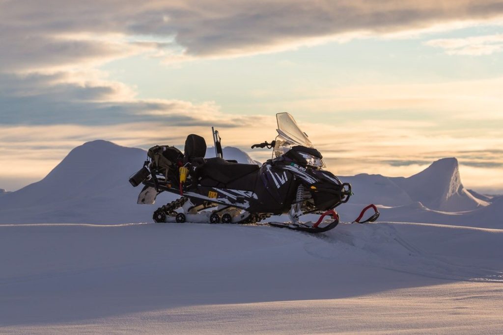 Hurtiguten's emission-free snowmobiles
