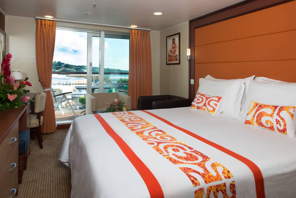 Aranui 5 junior suite with balcony_