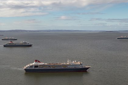 Fred Olsen ships in Firth of Forth - low res