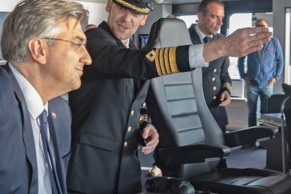 Croatian Prime Minister vists Scenic Eclipse