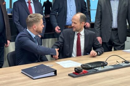 Arvia hand-over